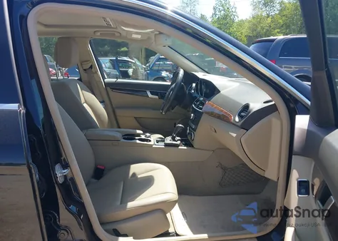 2013 Mercedes-Benz C 300 Luxury 4Matic/Sport 4Matic from USA, damaged, VIN WDDGF8ABXDR247478